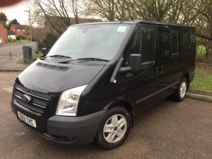 New 8 Seater Minibus Taxi Available for Airport Taxi Run - Green Cruise & Ferry Terminals Transport Taxis Southampton - Airport Taxi Transfers - London Heathrow Gatwick Luton Southampton Stansted South Downs Way Taxi